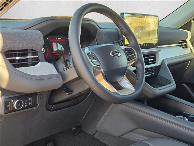 2026 Ford Explorer photo 3