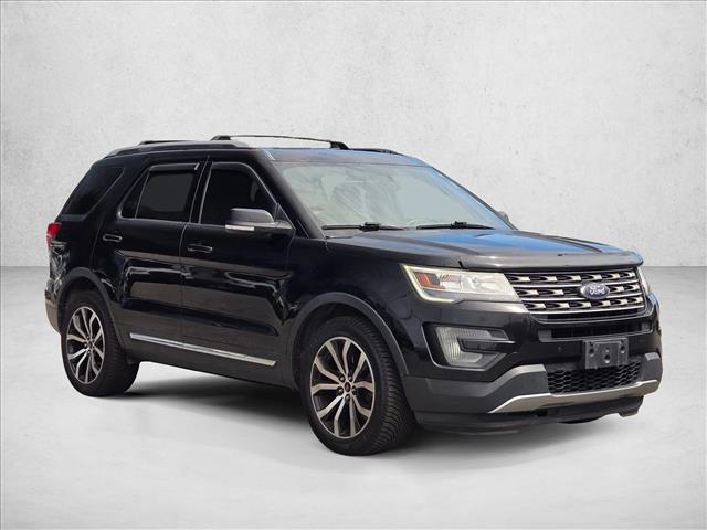 2017 Ford Explorer XLT photo 3