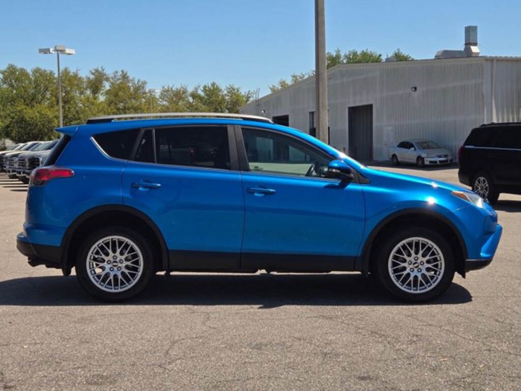Used 2017 Toyota RAV4 XLE SUV