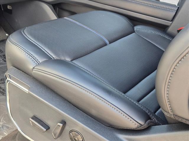 2026 Ford F-250 Platinum photo 4