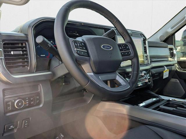 2025 Ford F-250 Lariat photo 3