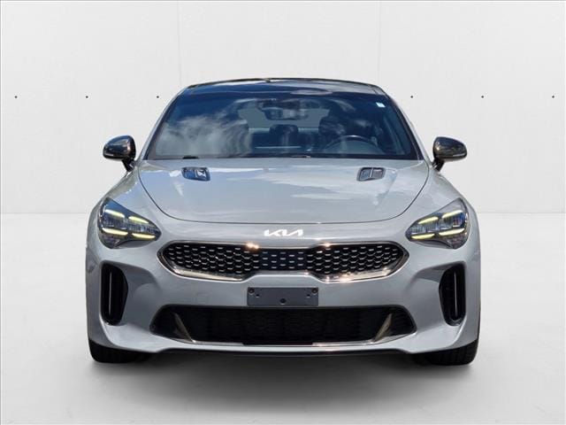 2022 Kia Stinger GT-Line photo 2