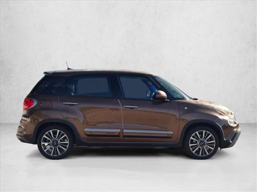 Used 2018 FIAT 500L Trekking Hatchback