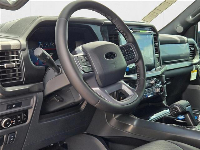 2025 Ford F-150 Lariat photo 3