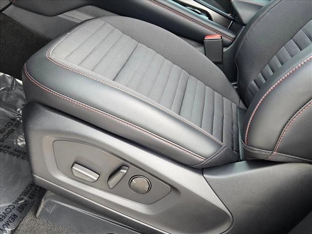 2025 Ford Explorer ST-Line photo 3