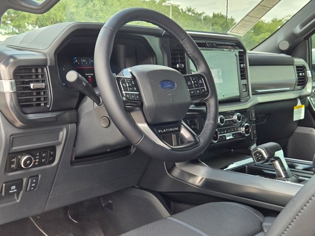 2025 Ford F-150 Platinum photo 3