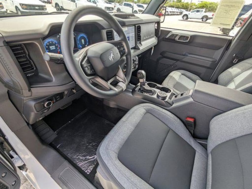 New 2025 Ford Bronco Base SUV