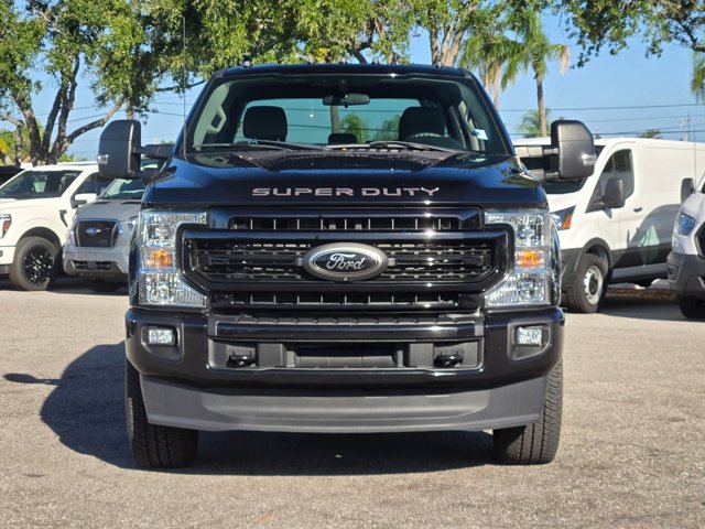 2022 Ford F-350 XLT photo 2
