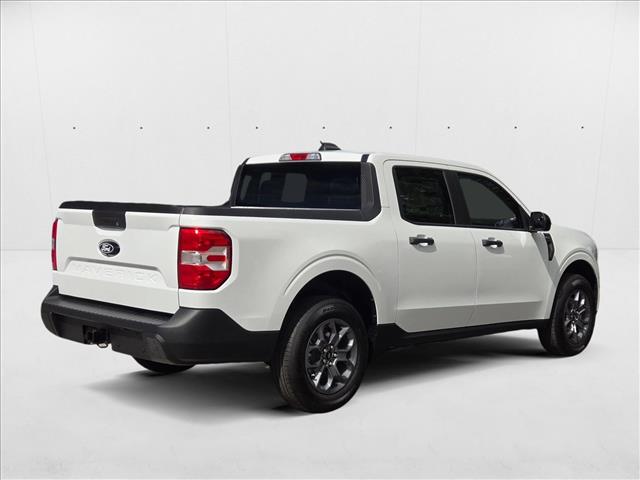 2025 Ford Maverick XLT photo 2