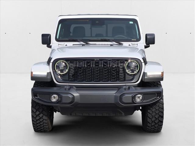 2024 Jeep Gladiator Willys photo 2