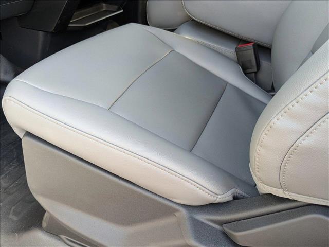 2025 Ford F-150 XL photo 4