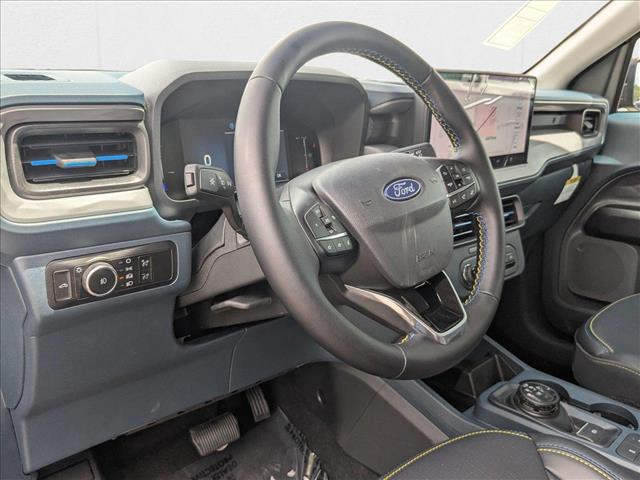 2025 Ford Maverick photo 3