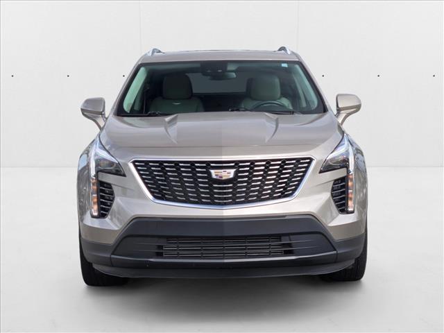 2023 Cadillac XT4 Luxury photo 2