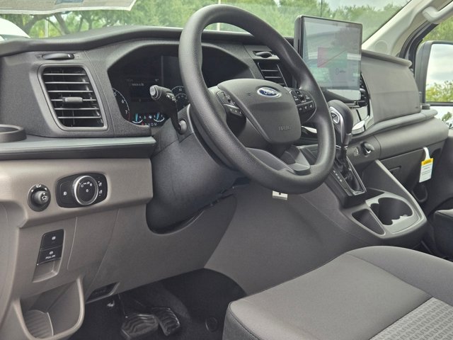 2025 Ford Transit photo 3