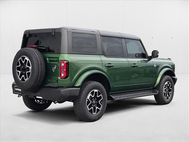 2025 Ford Bronco Outer Banks photo 2