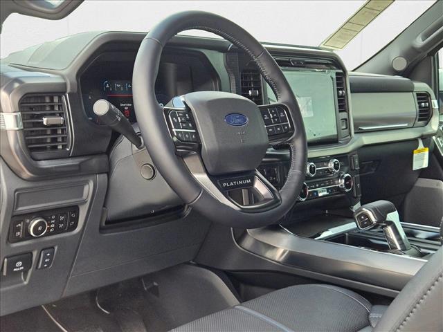 2025 Ford F-150 Platinum photo 3