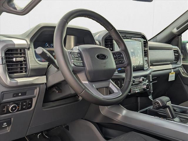 2025 Ford F-150 XLT photo 3