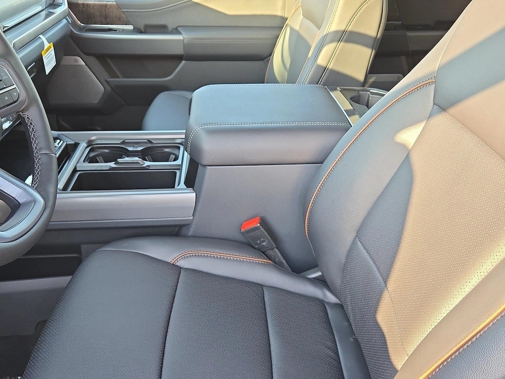 New 2026 Ford F-250 LARIAT Truck Crew Cab