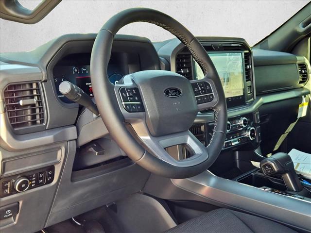 2025 Ford F-150 XLT photo 3