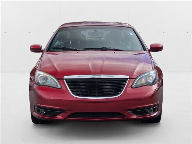 2014 Chrysler 200 S photo 2