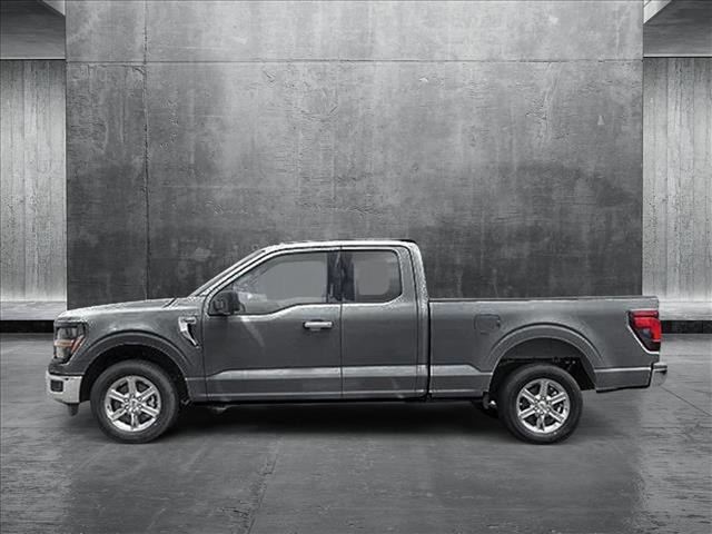 2025 Ford F-150 XLT photo 2
