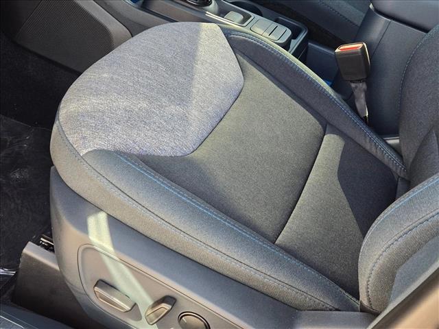 2025 Ford Maverick XLT photo 3