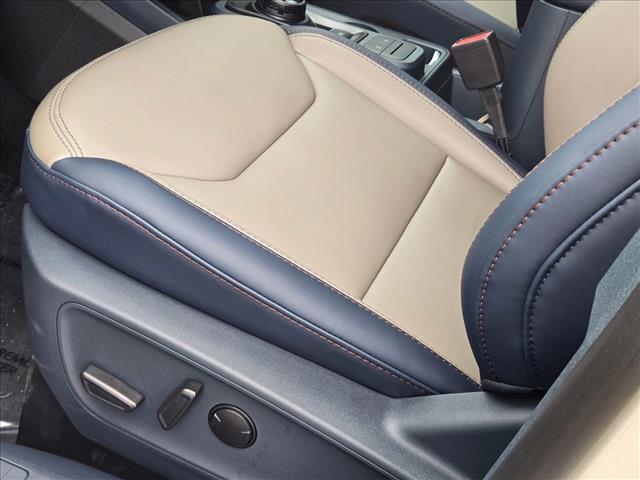 2025 Ford Maverick Lariat photo 4