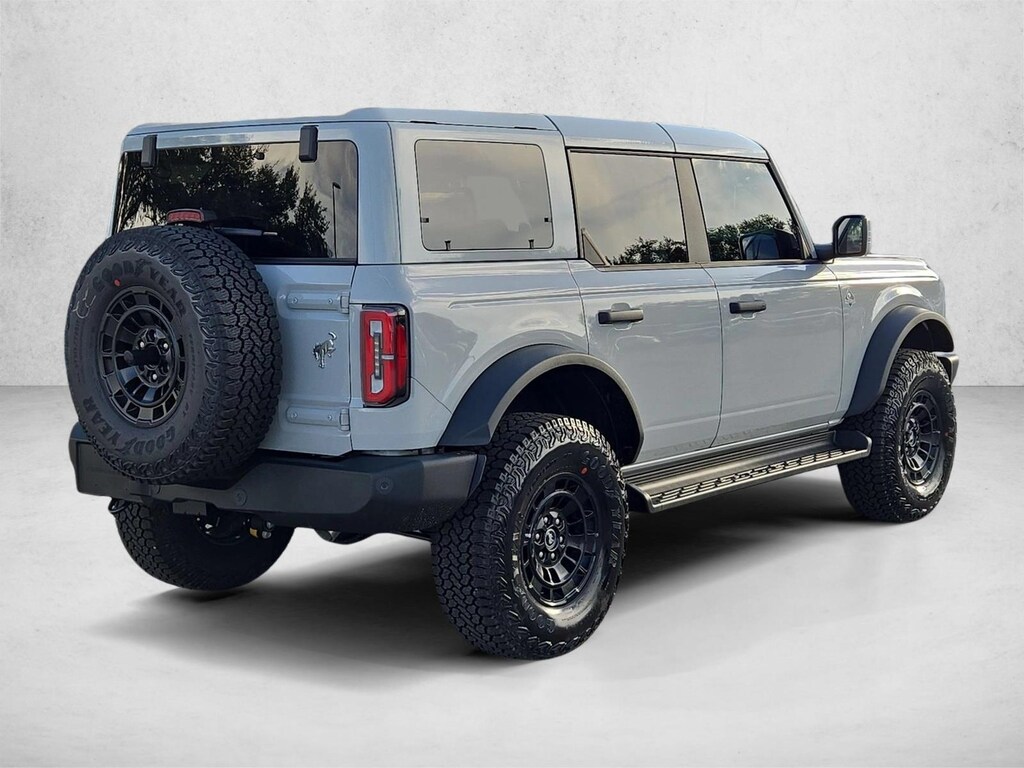 New 2026 Ford Bronco Outer Banks SUV