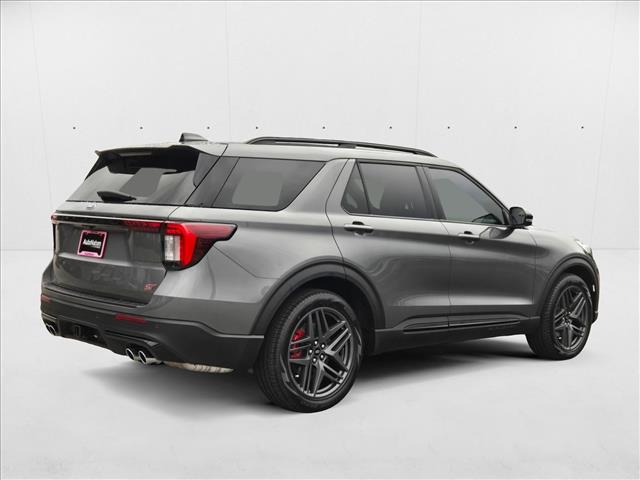 2025 Ford Explorer ST photo 2
