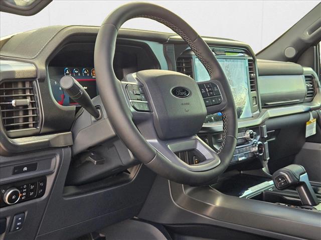 2025 Ford F-150 Lariat photo 3