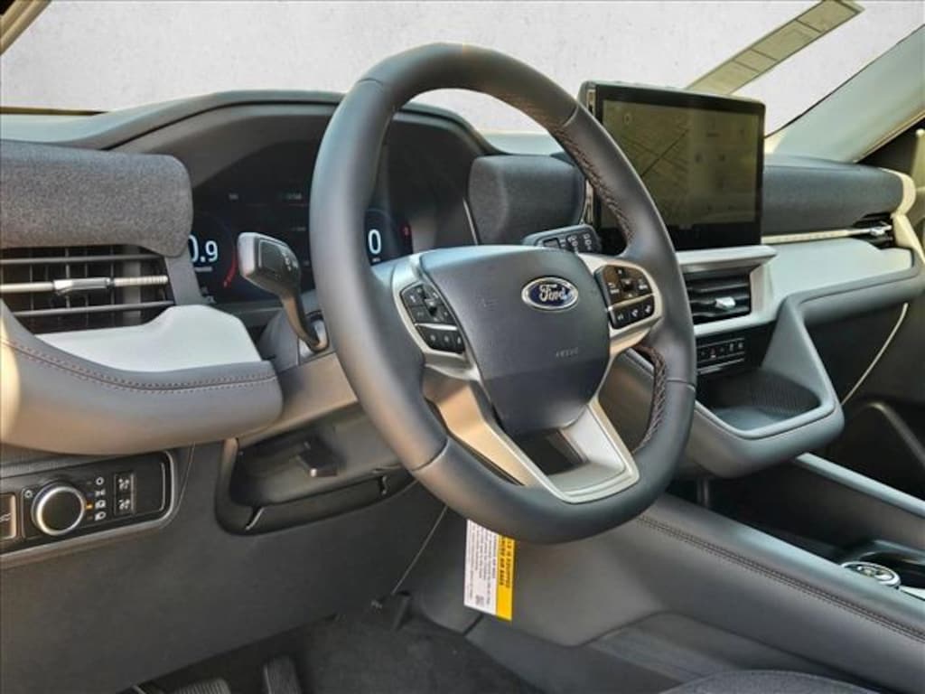 New 2026 Ford Explorer Active w/200A Pkg SUV