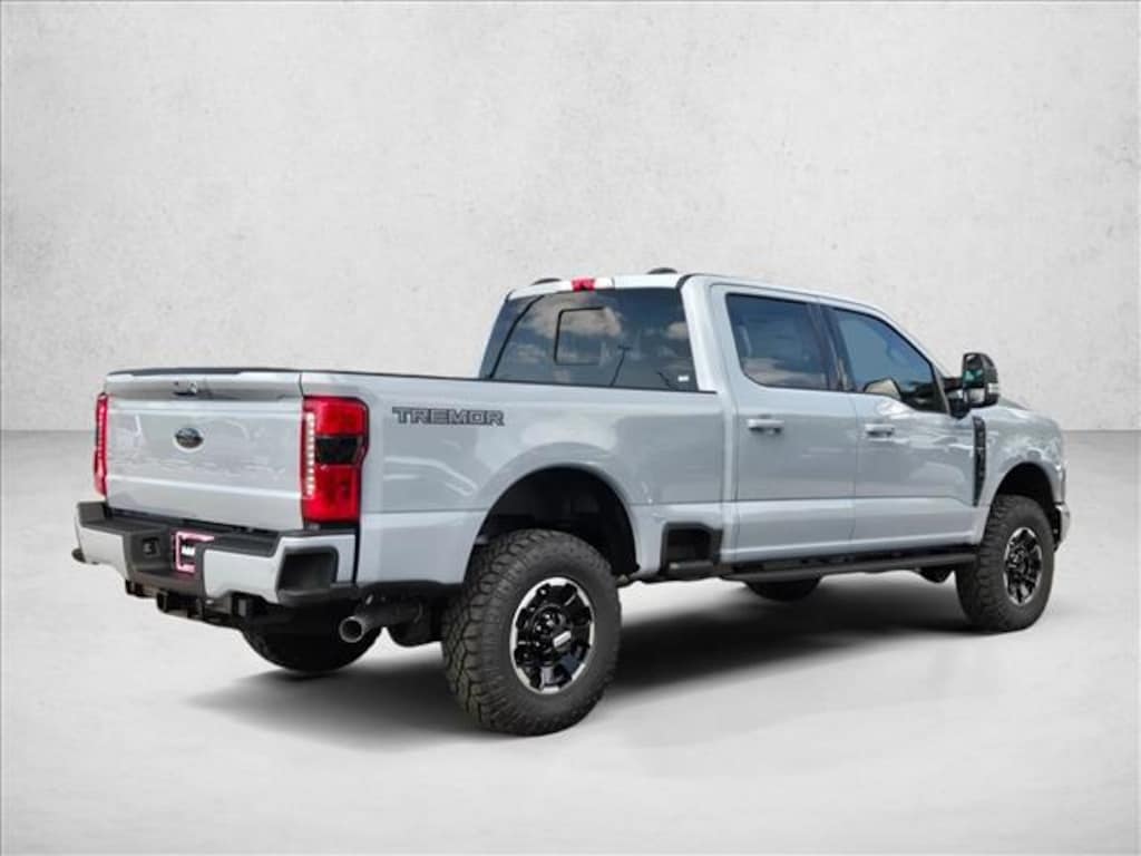 New 2026 Ford F-250 LARIAT Truck Crew Cab