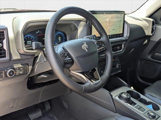 2025 Ford Bronco Sport Outer Banks photo 3