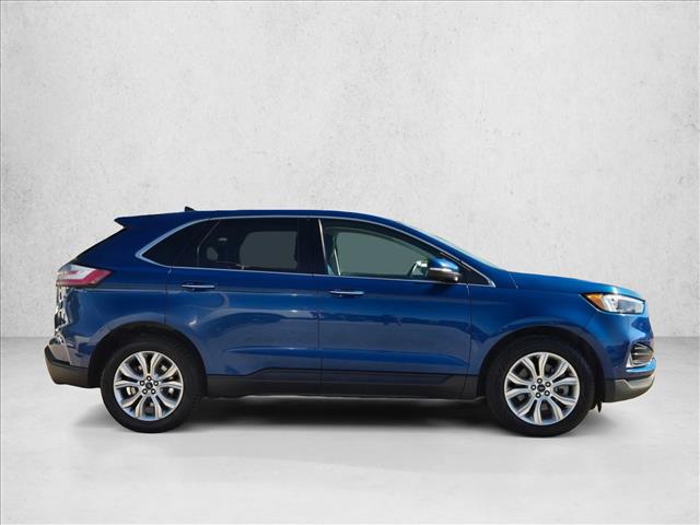 2022 Ford Edge Titanium photo 3