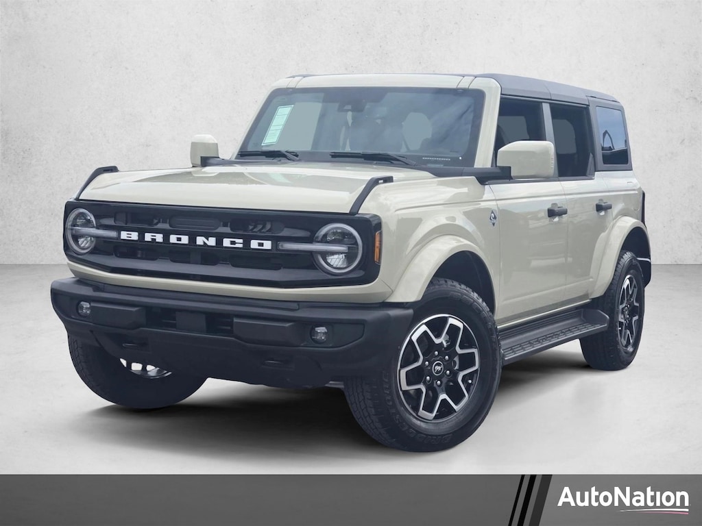 New 2026 Ford Bronco Outer Banks SUV