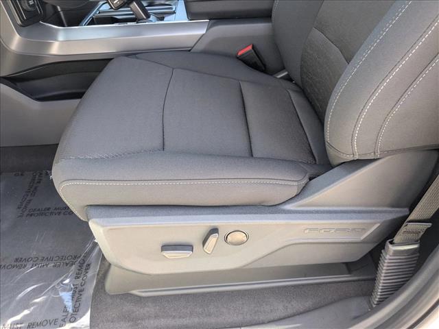 2025 Ford F-150 XLT photo 4