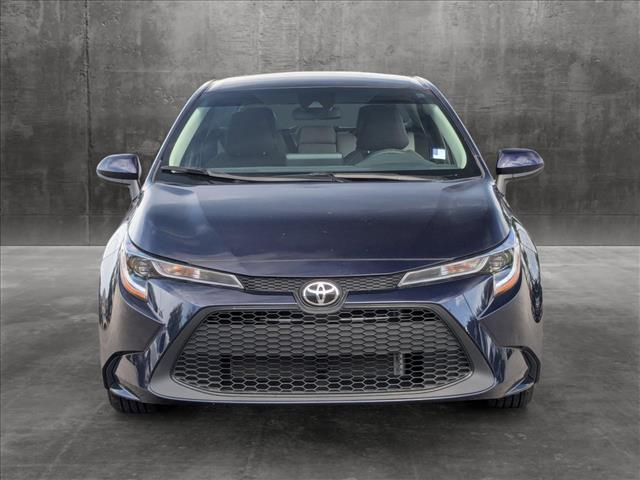 Used 2022 Toyota Corolla LE with VIN 5YFEPMAE5NP352748 for sale in Saint Petersburg, FL