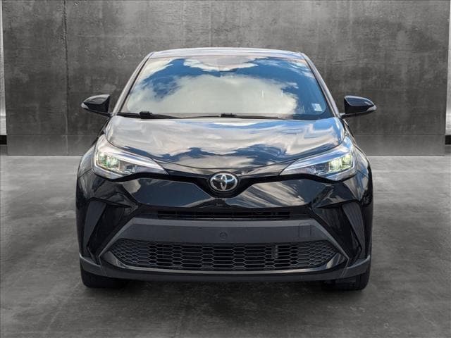 Used 2020 Toyota C-HR XLE with VIN JTNKHMBX0L1071762 for sale in Saint Petersburg, FL