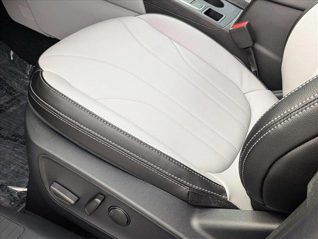 2025 Ford Escape Premium photo 4