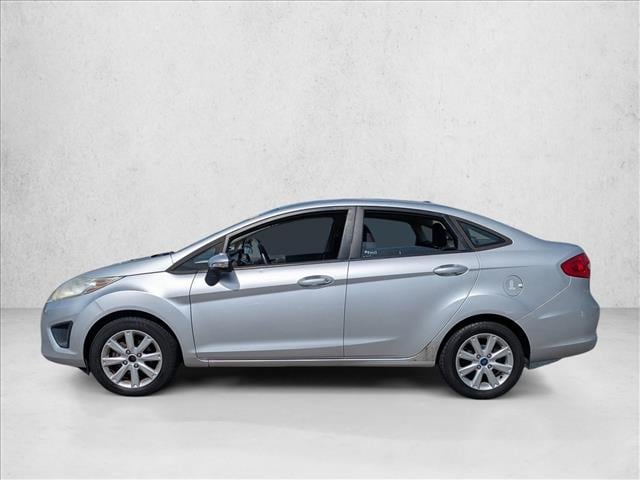 Used 2013 Ford Fiesta SE with VIN 3FADP4BJ3DM118563 for sale in St. Petersburg, FL