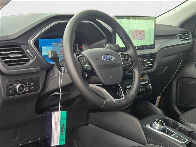2025 Ford Escape photo 2