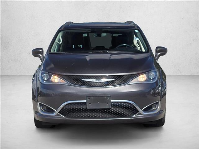 2019 Chrysler Pacifica Touring L photo 2