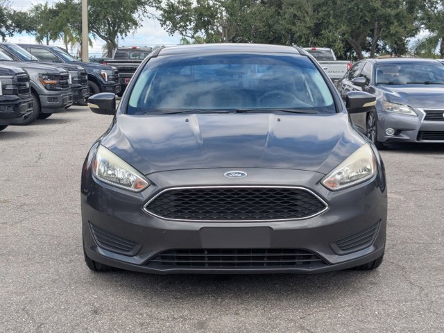2015 Ford Focus SE photo 2