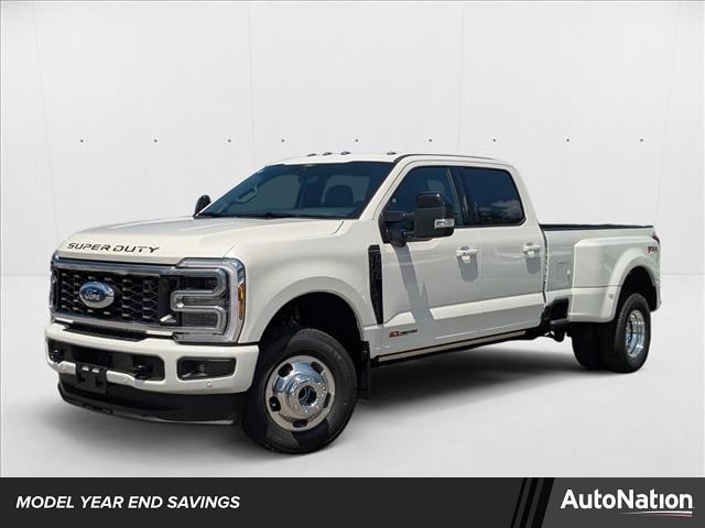 2025 Ford F-350 Super Duty Platinum's photo