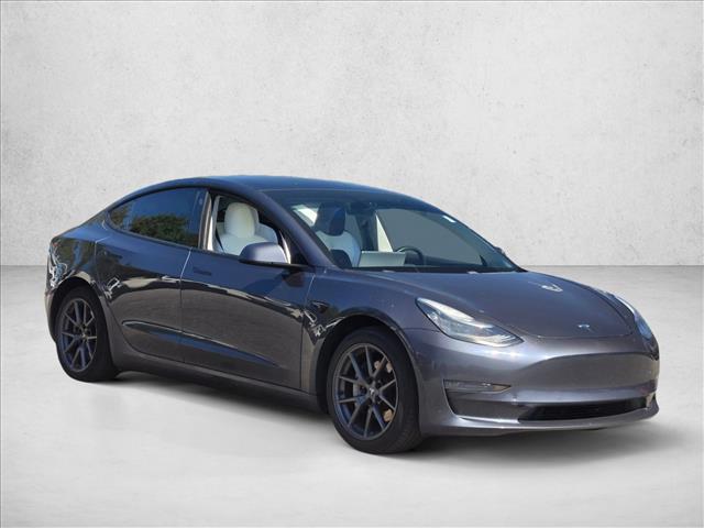 2021 Tesla Model 3 Standard Range Plus photo 3
