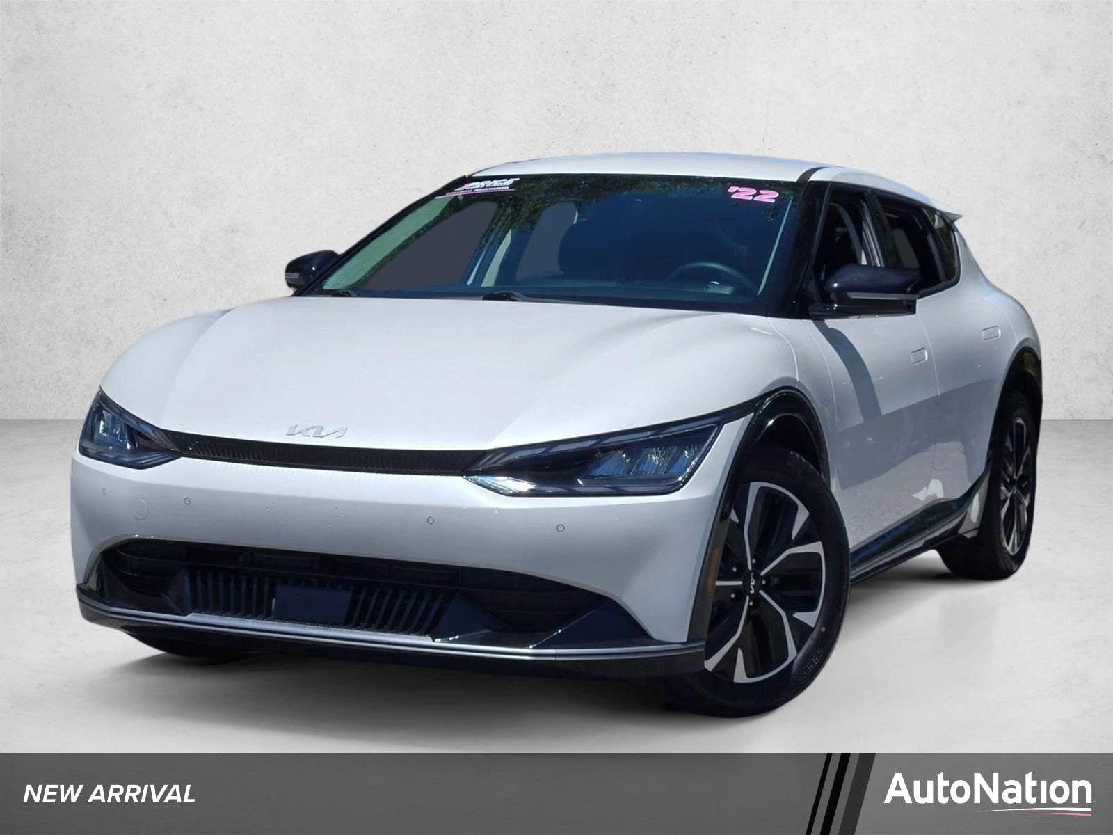2022 Kia EV6 Wind's photo