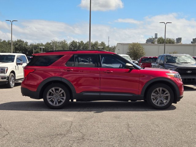 2021 Ford Explorer XLT photo 3