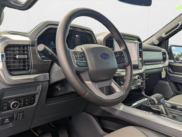 2025 Ford F-150 Lariat photo 3