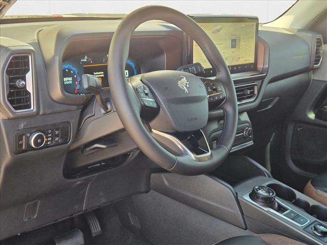 2025 Ford Bronco Sport Outer Banks photo 2