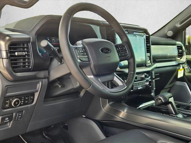 2025 Ford F-150 Lariat photo 3